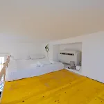 I-host - Transiti 7 Apartmán