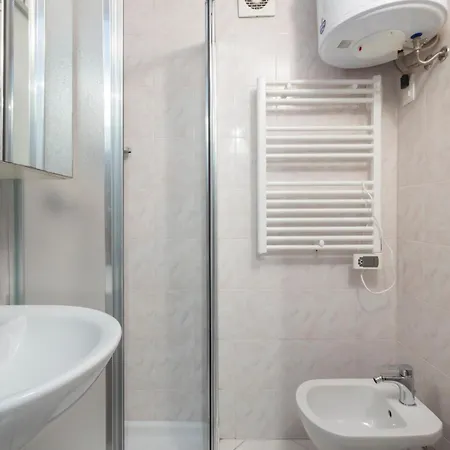 I-host - Transiti 7 * Milano